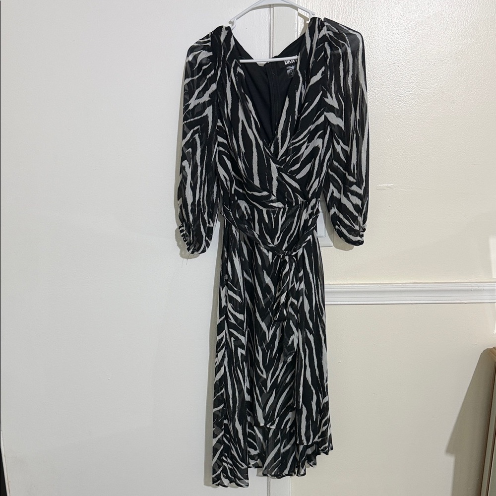 Donna Karan Black and White Zebra Long Sleeve Dress